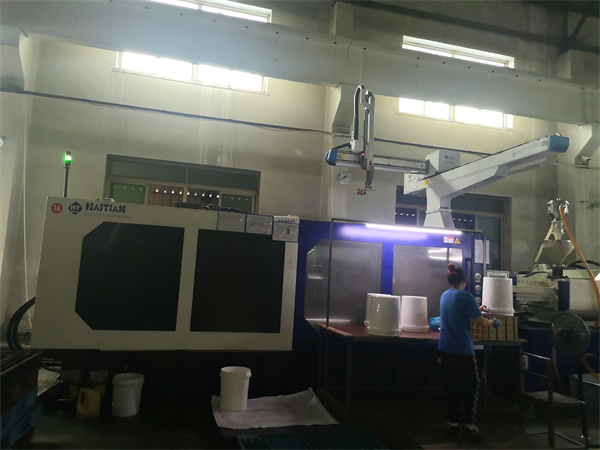 700T-注塑機